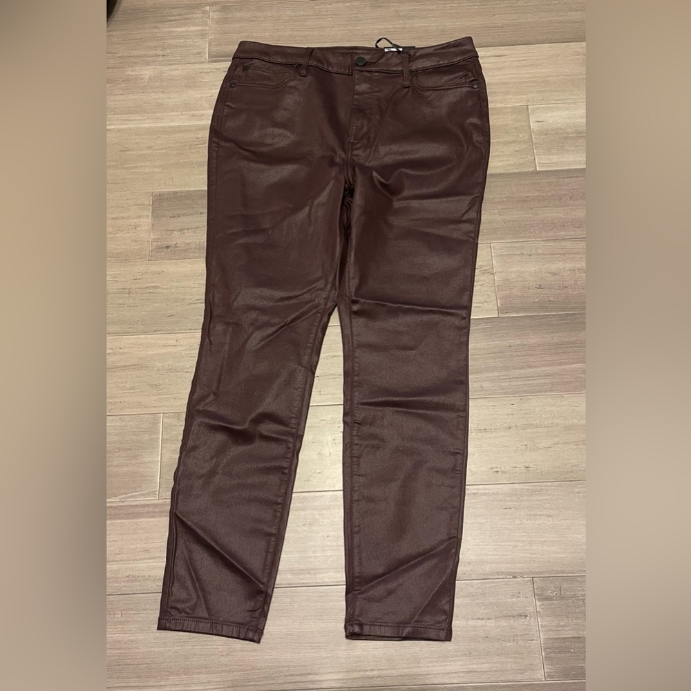 NWT Simply Vera Vera Wang. Skinny High Rise Jeans size 16